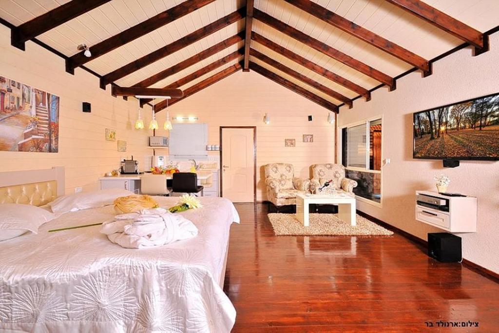 Between Sunrise And Sunset Suites Ya'ara Luaran gambar