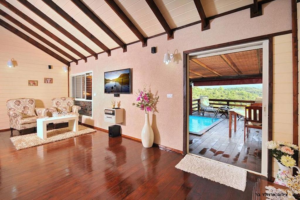 Between Sunrise And Sunset Suites Ya'ara Luaran gambar