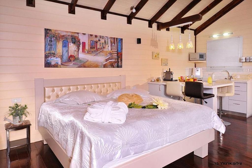 Between Sunrise And Sunset Suites Ya'ara Luaran gambar
