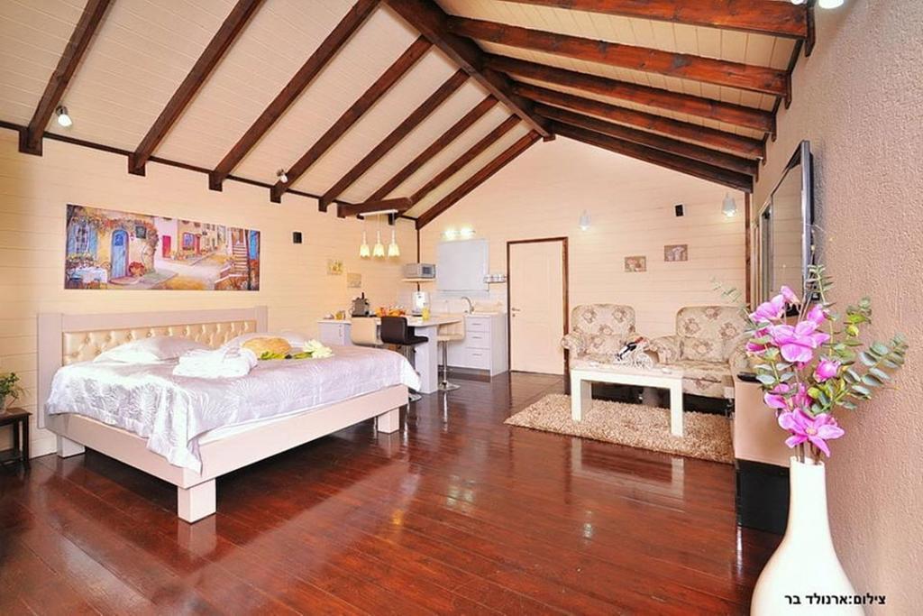 Between Sunrise And Sunset Suites Ya'ara Luaran gambar